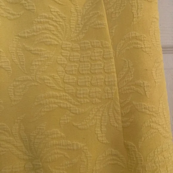 Lilly Pulitzer yellow pineapple dress. - Picture 2 of 6